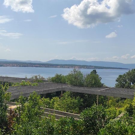 Haludovo Virtual Ruin Hotel Bungaloos Apartments And Camping, International Cooperation And Assistance For Rebirth Baracska Exterior photo